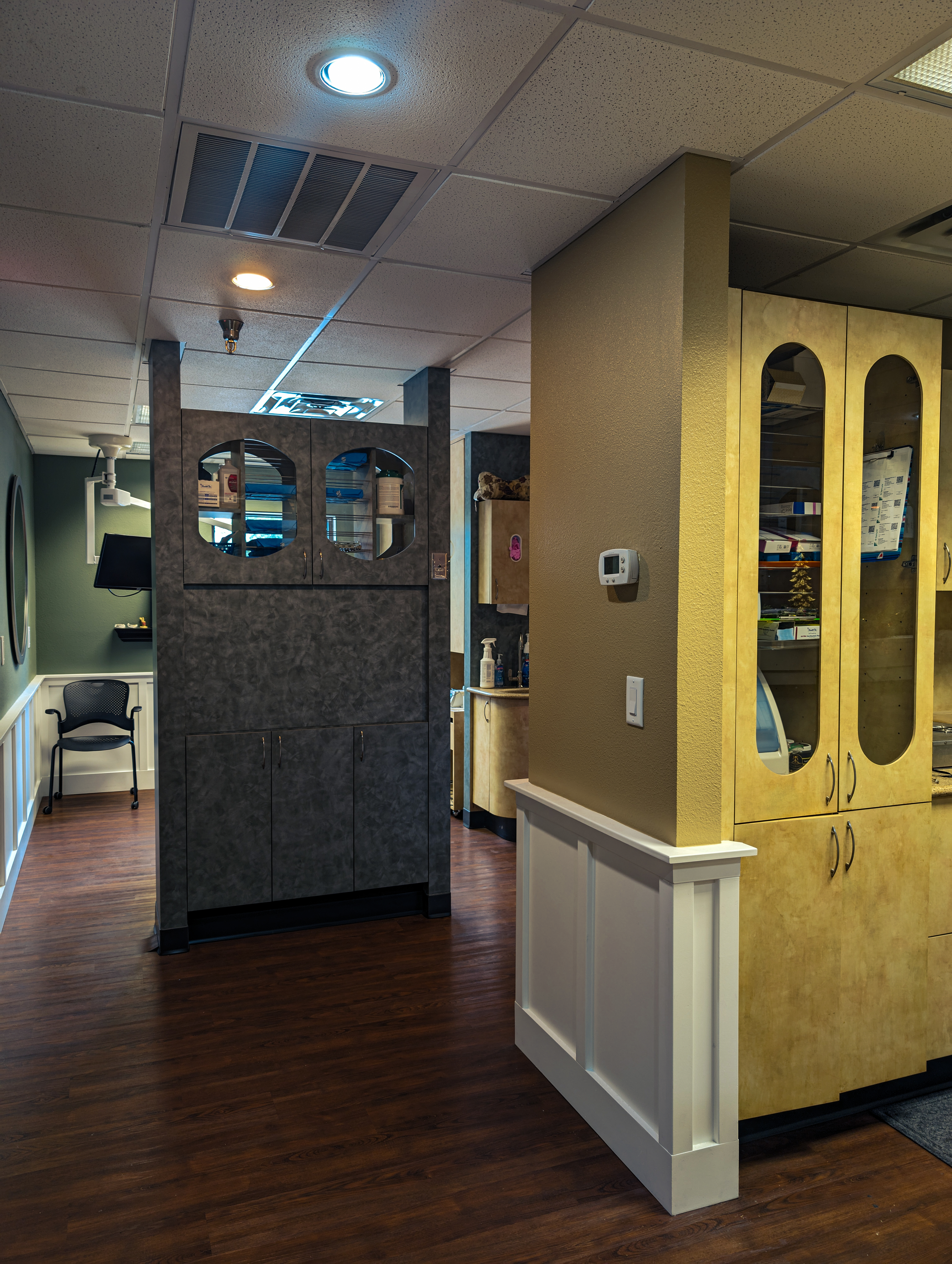 image of dental clinic office