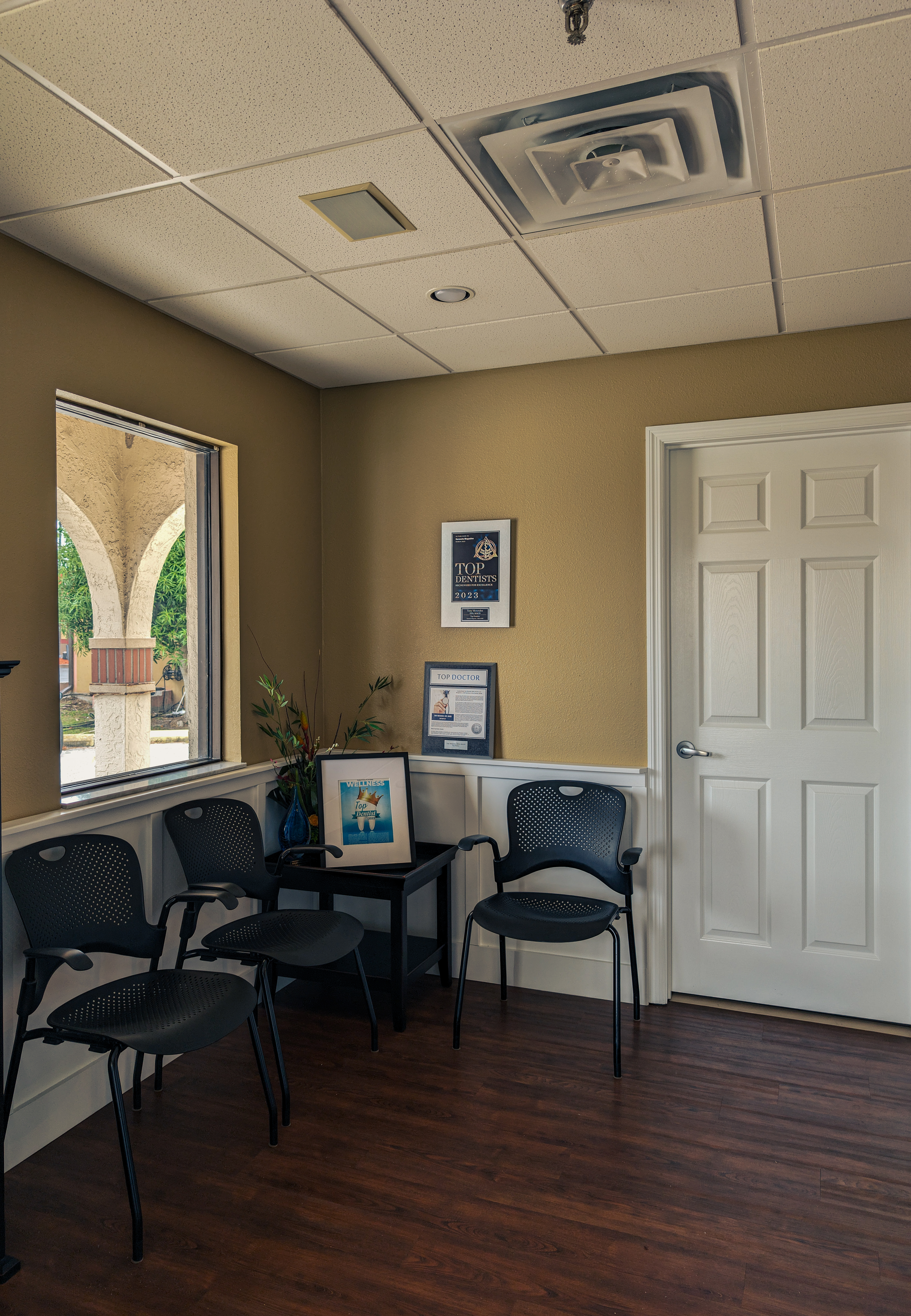 image of dental clinic office